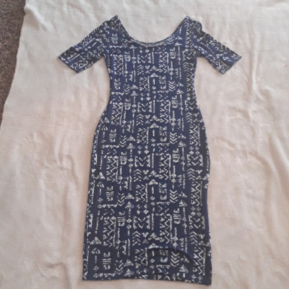 Blue fitted dress